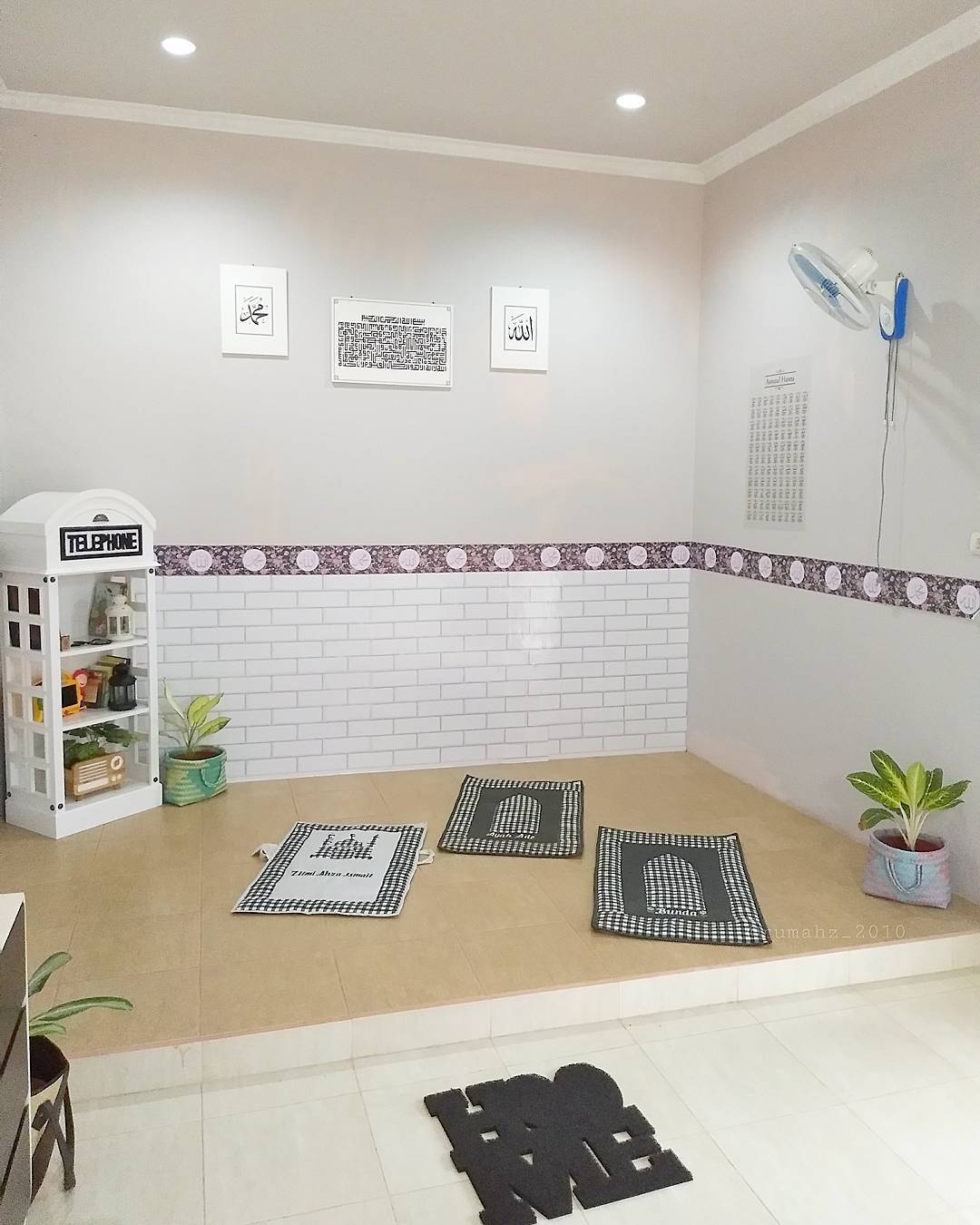 7 Ide Desain Musala Dalam Rumah, Unik dan Recomended!