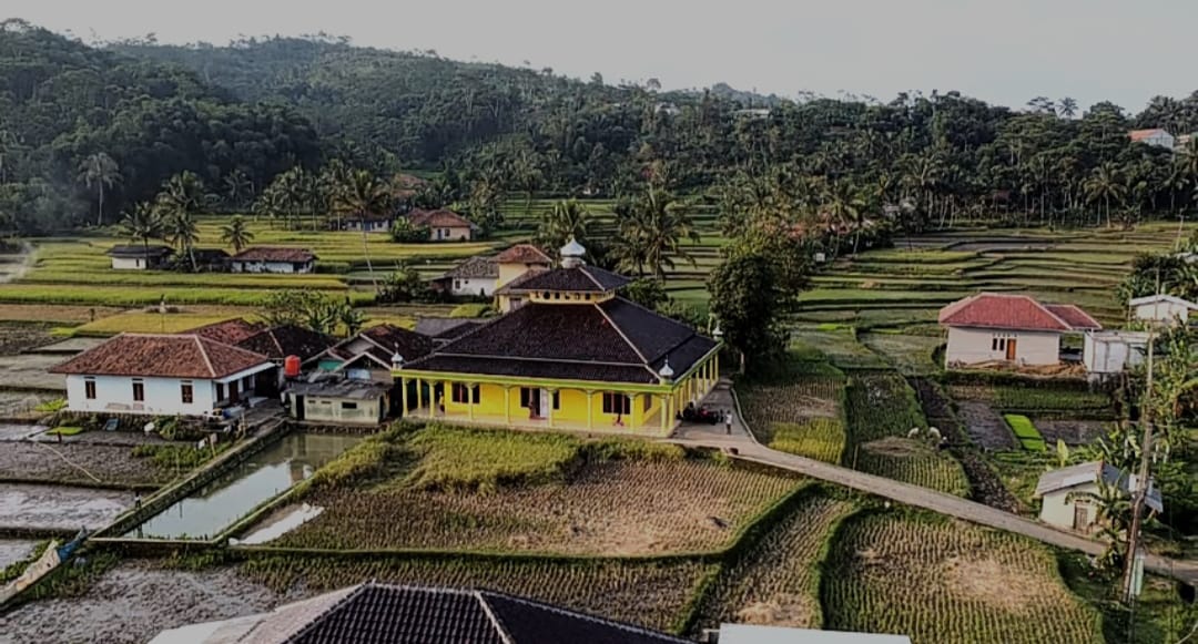 Tentram dan Damai, Begini Suasana Masjid-masjid di Pedesaan