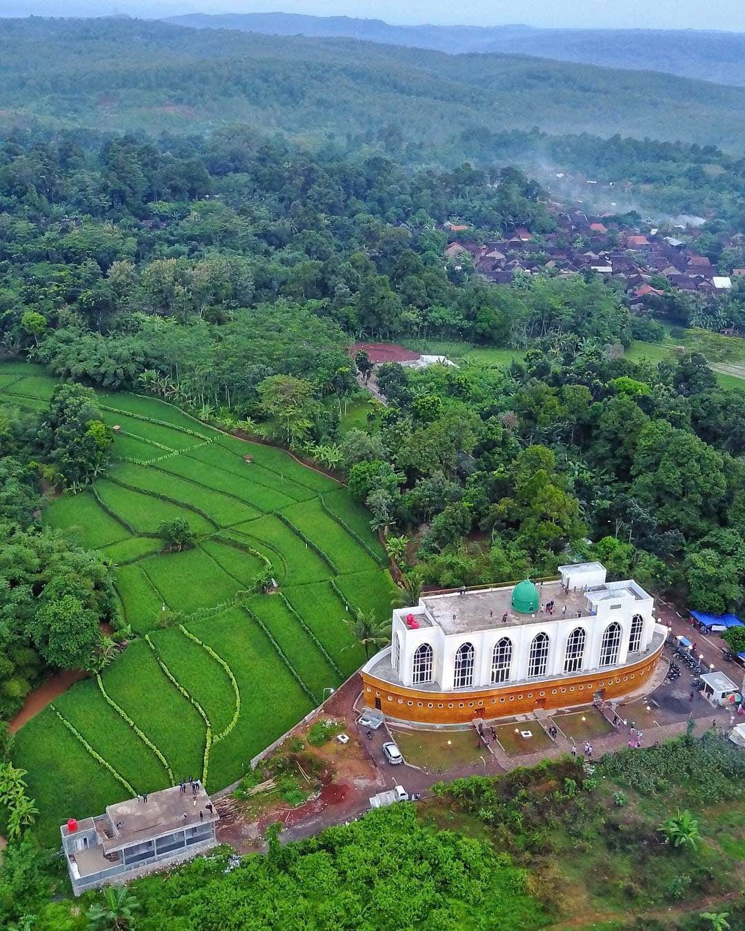 Masjid Safinatun Najah Semarang Terinspirasi dari Bahtera Nabi Nuh