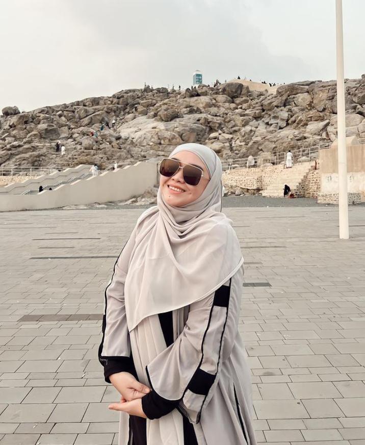 Doa Haru 3 Artis saat Umrah, Harapan untuk Anak hingga Minta Jodoh