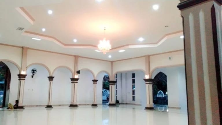 7 Masjid Ini Sediakan Fasilitas Kamar Penginapan Bagi Jamaah
