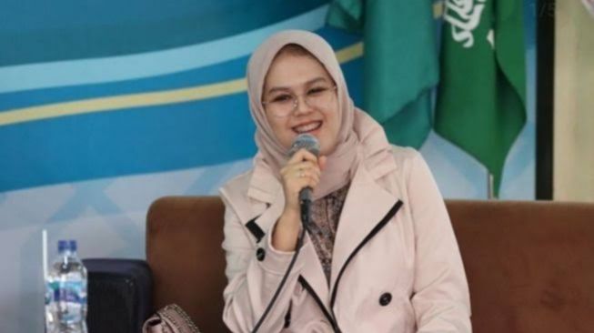 Tak Hanya Ning Imaz, Ini Para Ustadzah Hebat Putri Kiai Lirboyo