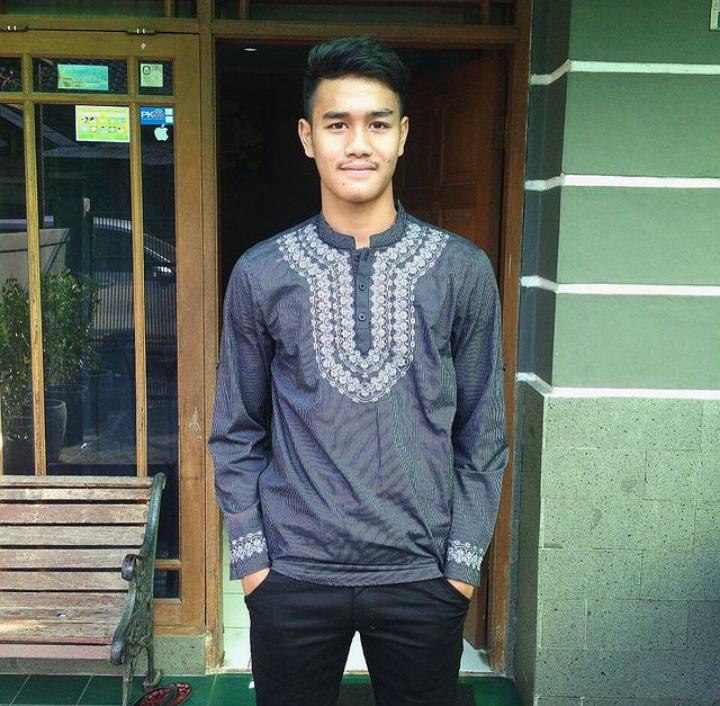 Tetap Modis, Ini Gaya Striker Muhammad Rafli Berbaju Koko