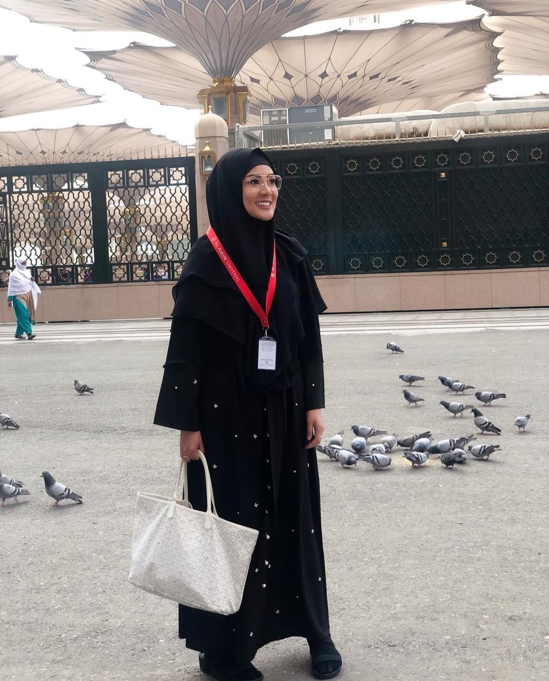 Santun dan Elegan, Ini 5 Penampilan Nindy Ayunda Berbusana Muslim