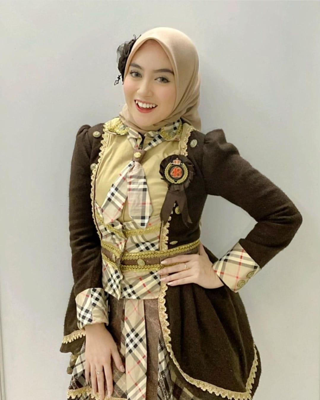 Senyum Makin Manis, Ini Pesona 5 Artis Bergigi Gingsul