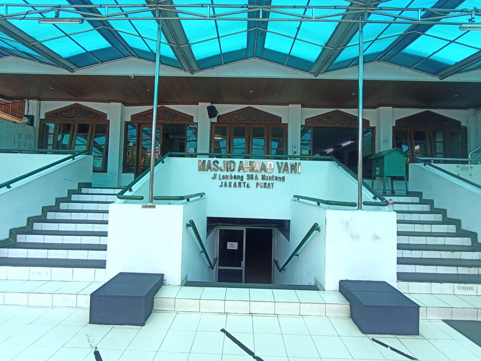 Mengunjungi Masjid Peninggalan Jenderal Ahmad Yani di Menteng