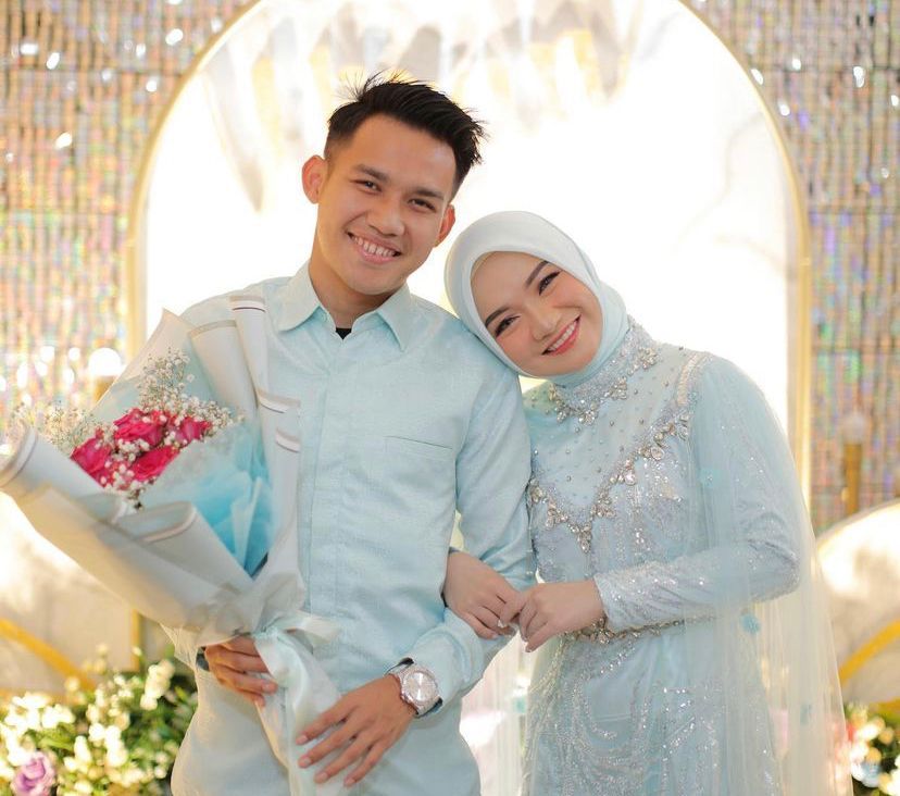 Inspirasi Kebaya Hijab Lamaran ala Selebritas Tanah Air