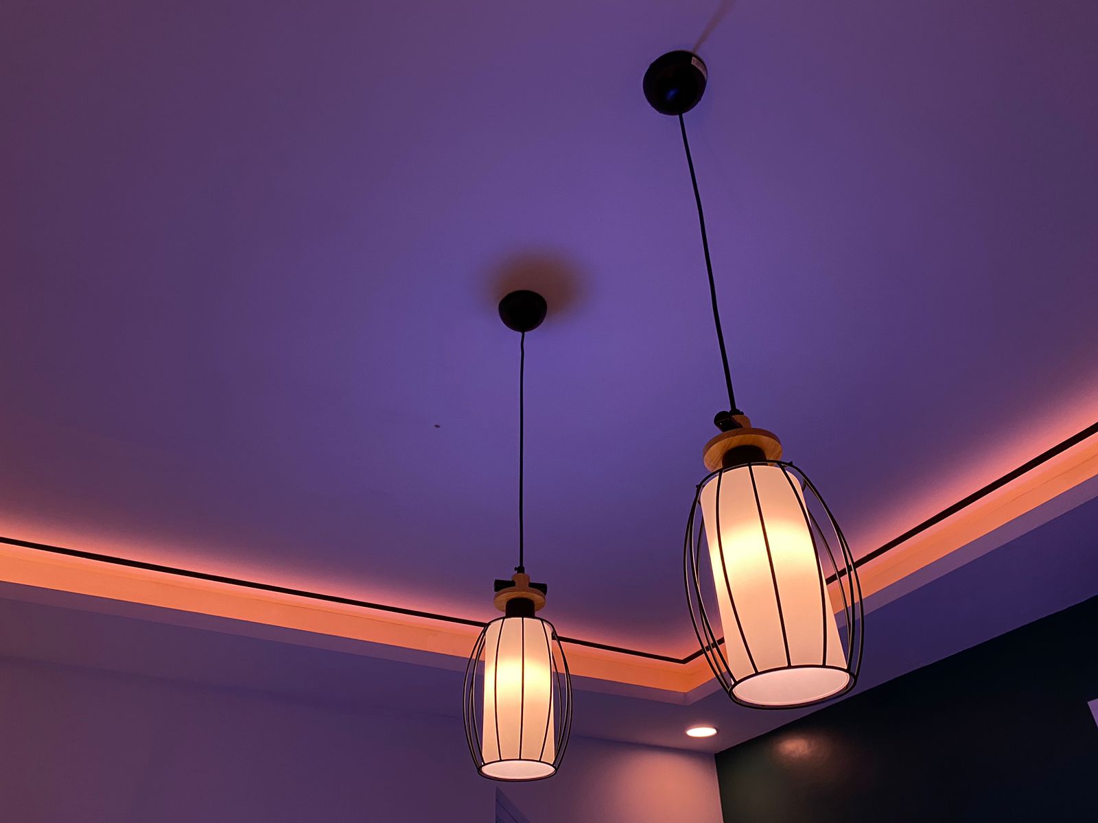 Rekomendasi Warna Lampu untuk Salat agar Tambah Kekhusyukan