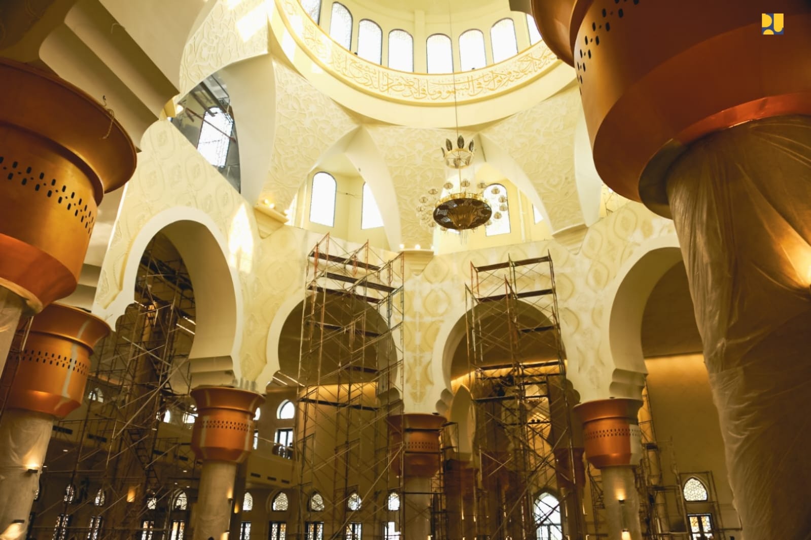 Finishing Masjid Agung Sheikh Zayed, Basuki Minta Kaligrafi Diperbesar