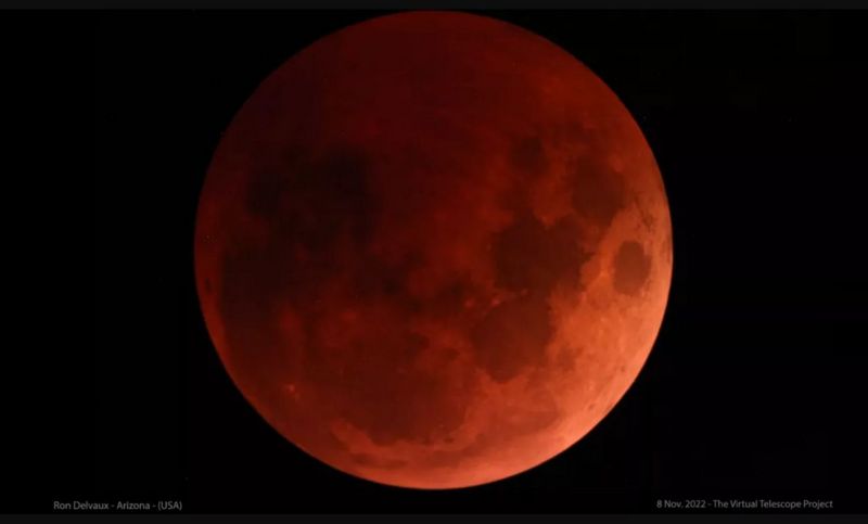 Potret Indahnya Gerhana Bulan Total di Berbagai Belahan Dunia