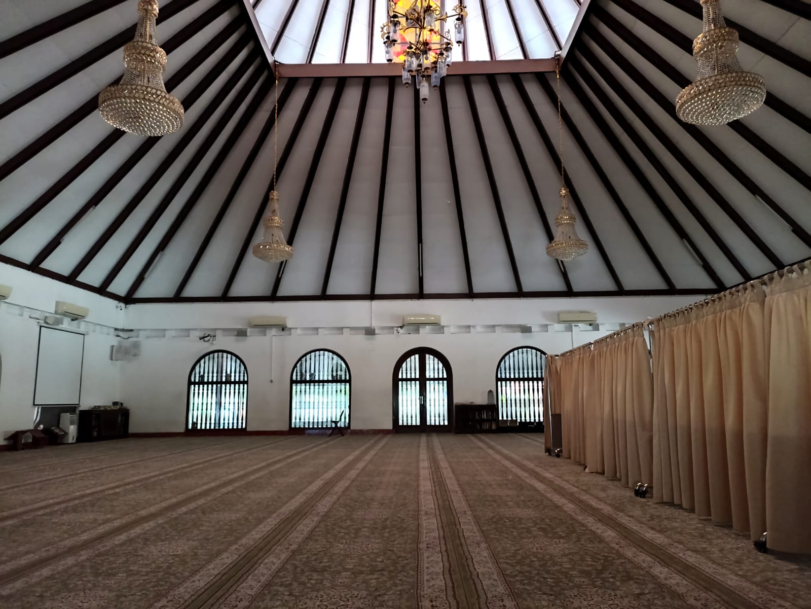 Masjid Jami Said Na'um Pertahankan Arsitektur Khas Jawa