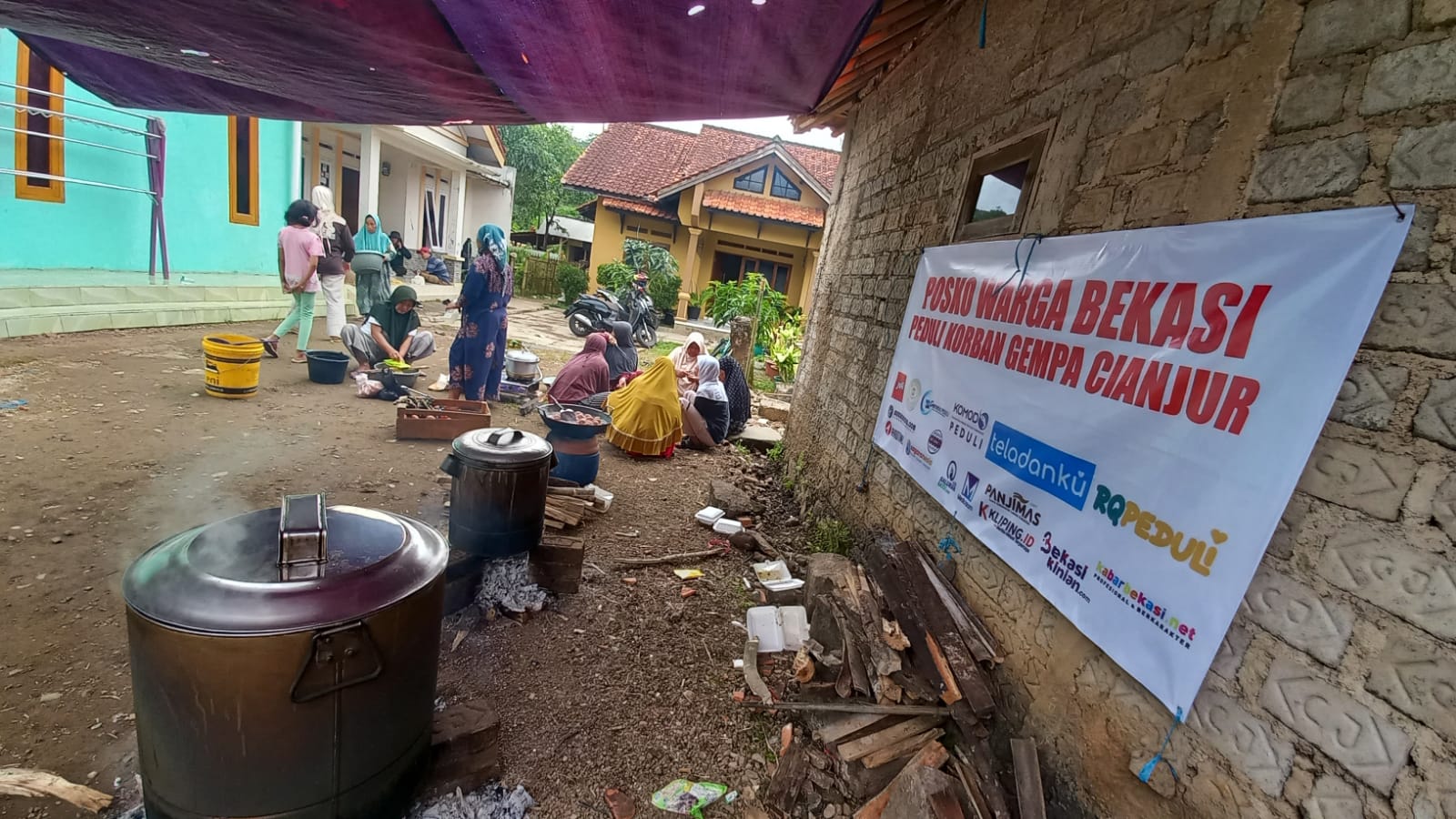 Komunitas Media Online dan Jufi Dirikan Posko Bantuan di Cianjur