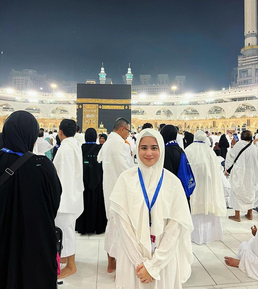 Bikin Salfok, Ini 4 Penampilan Syar'i Tissa Biani Saat Umroh