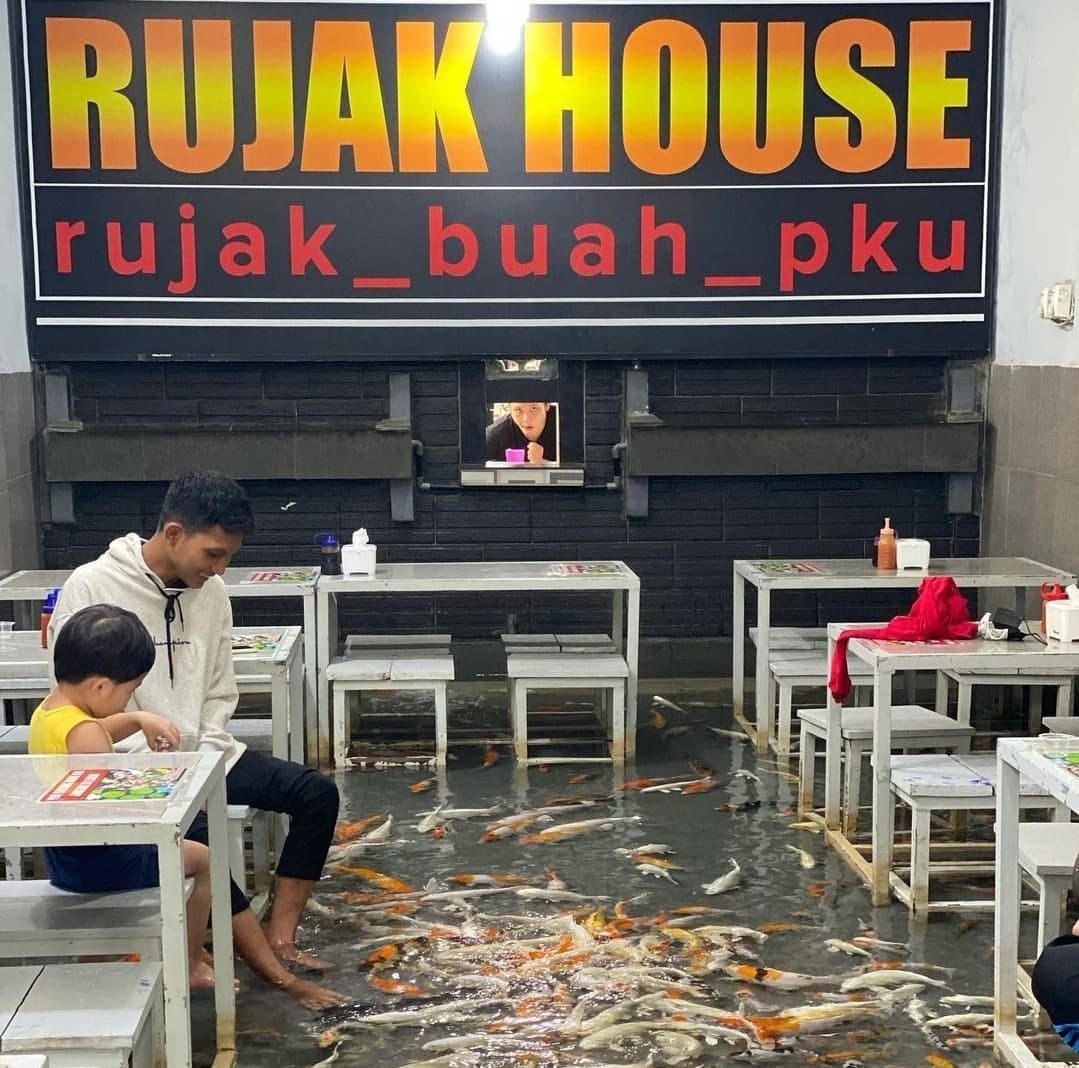 Selain Karen's Diner, 4 Restoran di Indonesia Ini Punya Konsep Unik