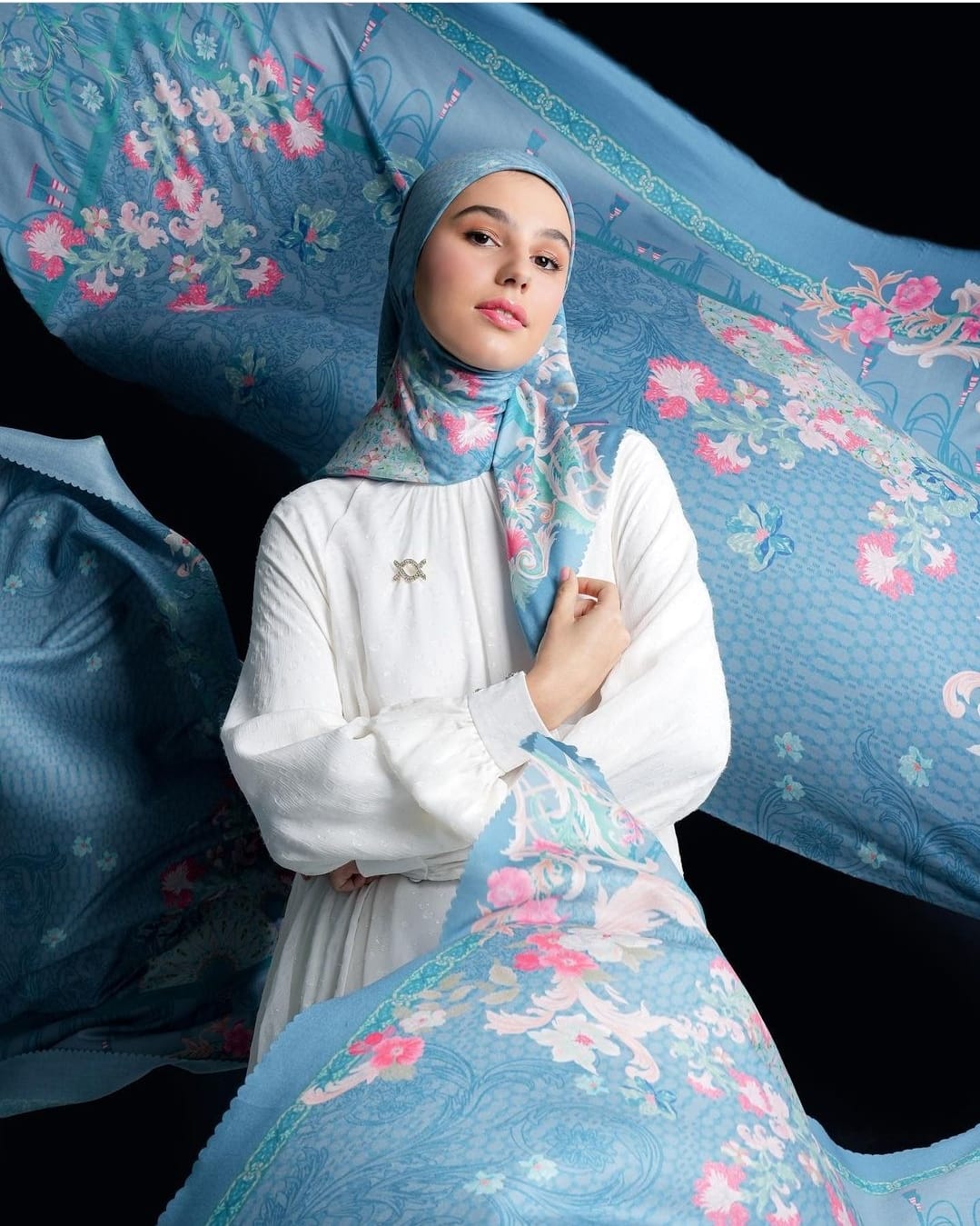 7 Brand Hijab Lokal Berkualitas Premium Pas Jadi Kado Hari Ibu