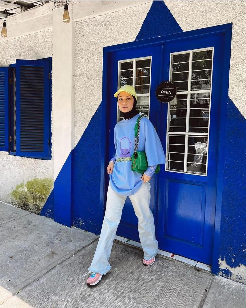 5 Outfit Tantri Namirah, Tampil Nyentrik dan Kece