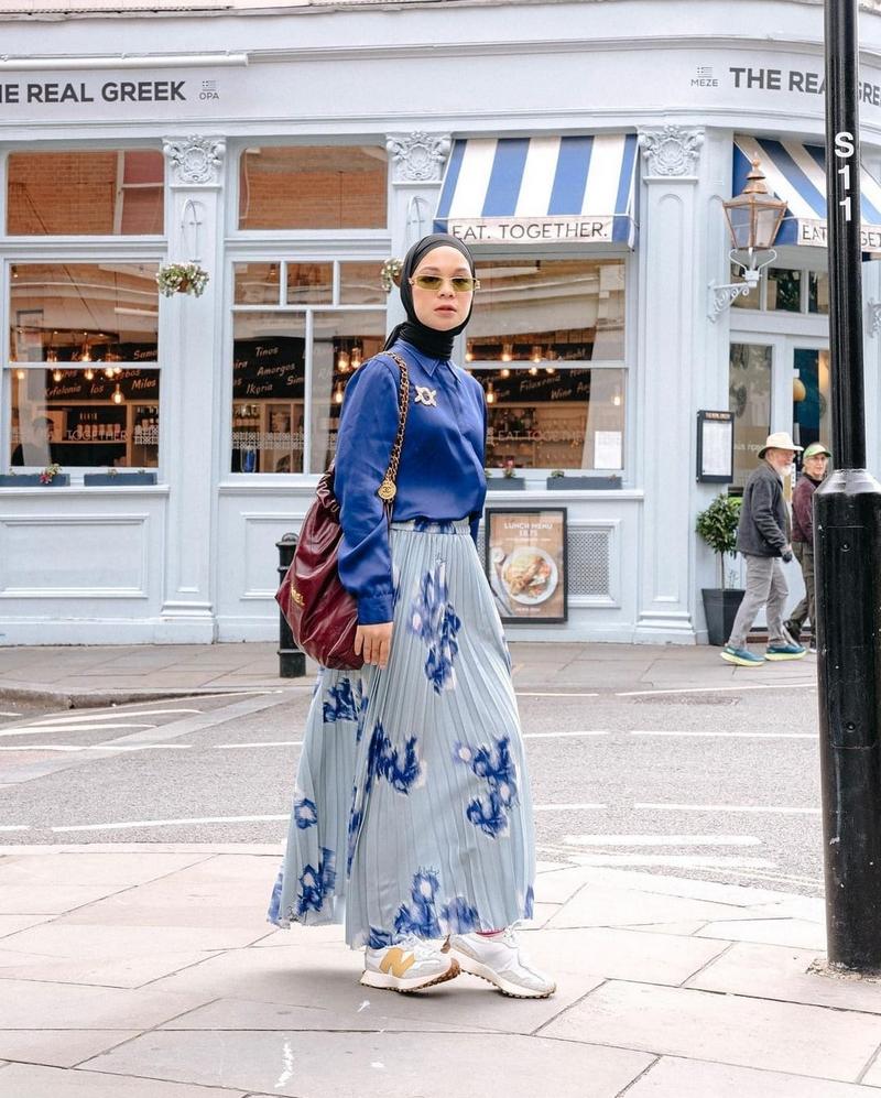 5 Outfit Tantri Namirah, Tampil Nyentrik dan Kece