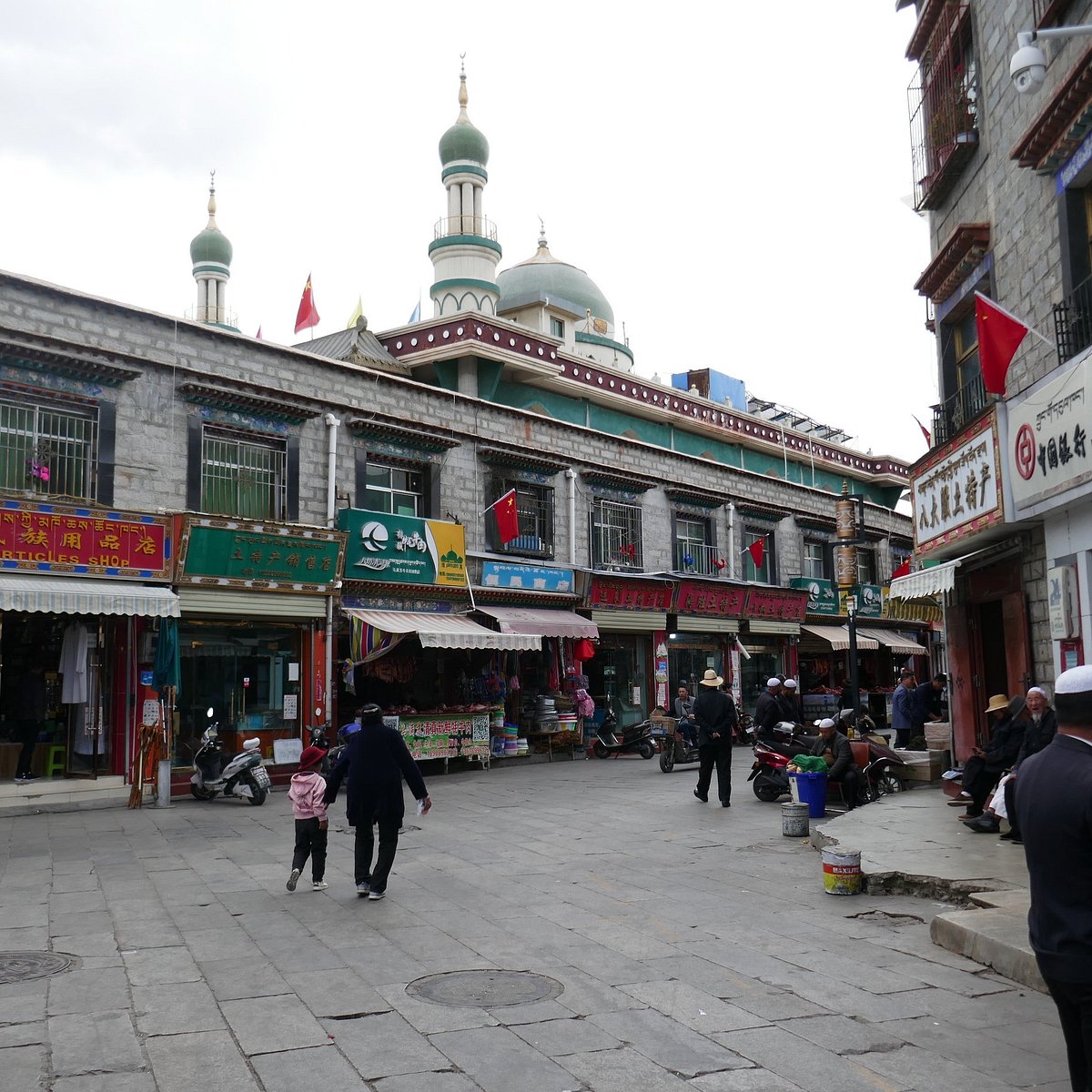 Masjid Tertinggi di Dunia Kebanggaan Umat Islam di Tibet