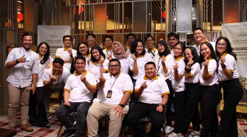 Canda Tawa dalam Bakti Sosial Perayaan HUT Badranaya Partnership ke-1
