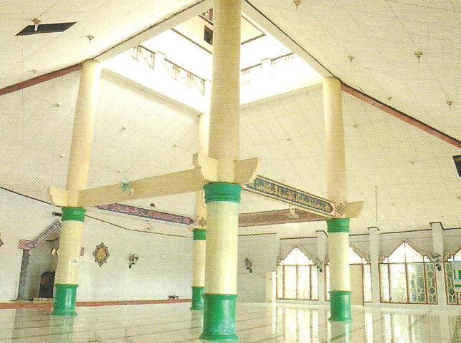 Makna Arsitektur Profetik Masjid Nurul Amin yang Rusak Akibat Gempa Papua