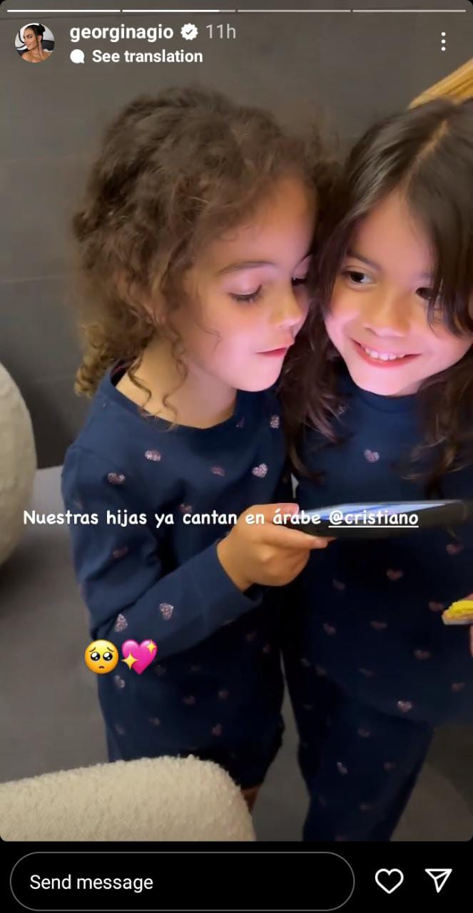 Georgina Unggah Video Putri CR7 Asyik Belajar Bahasa Arab