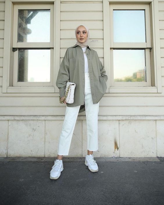 3 Inspirasi Tampil Stylish dengan Hijab Printing dan Pashmina