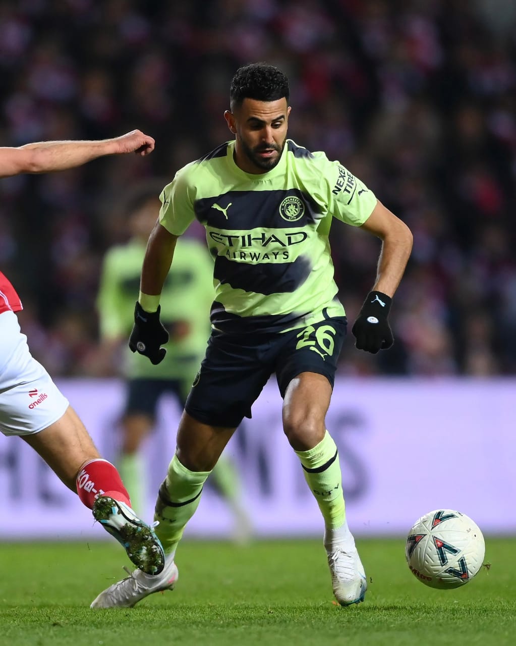 Pesepak Bola yang Berpuasa saat Bermain di Bulan Ramadan