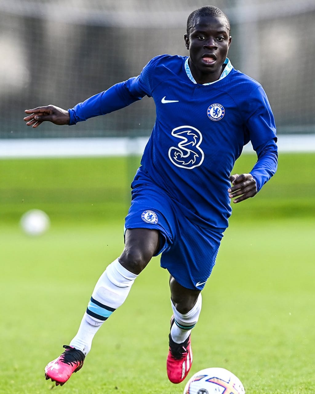 Pesepak Bola yang Berpuasa saat Bermain di Bulan Ramadan