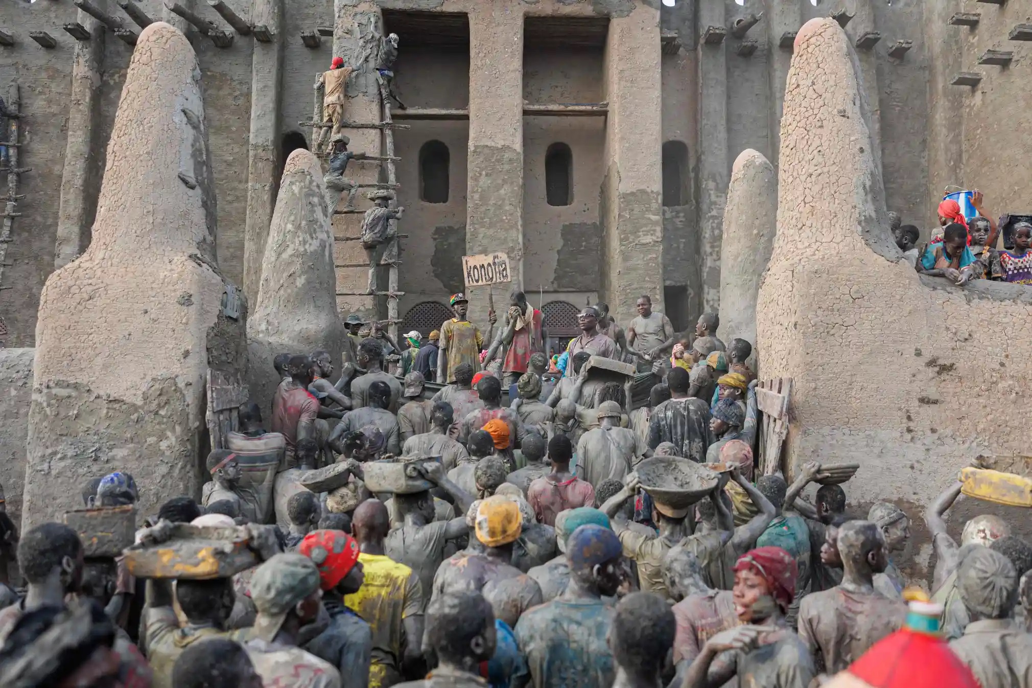 Uniknya Masjid Agung Mali, Terbuat dari Lumpur Bertahan Ratusan Tahun
