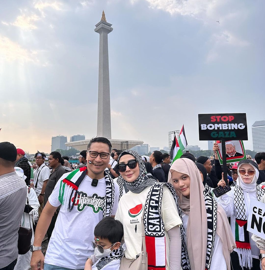 7 Artis Kompak Ikut Aksi Bela Palestina, Intip Outfitnya Yuk!