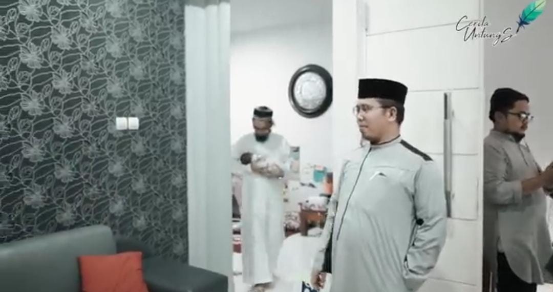 Jauh dari Kesan Mewah, Dua Da'i Kondang Ini Pilih Tinggal di Rumah Sederhana