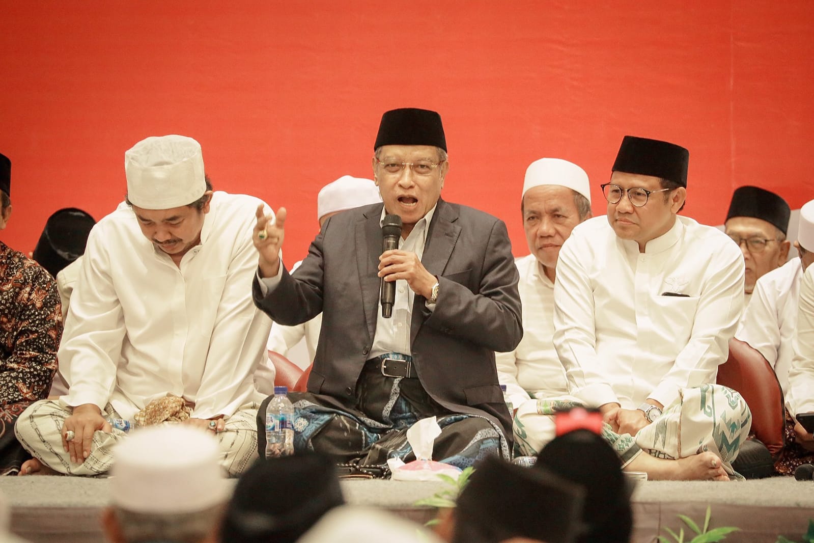 Kegiatan Paslon Pilpres di Masa Tenang: Sowan ke Ulama, Healing hingga Berangkat Umrah