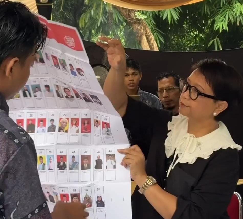 Potret 5 Menteri Kabinet Jokowi Kompak Pakai Baju Hitam di Hari Pencoblosan