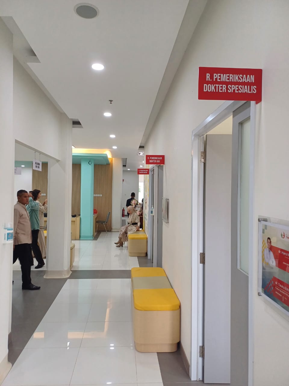 Kisah dan Perjuangan Pasangan Muda Membangun Rumah Sakit Syariah