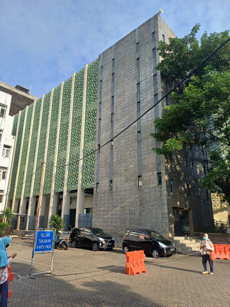 Masjid UI Salemba, Masjid Yang Punya Kharisma