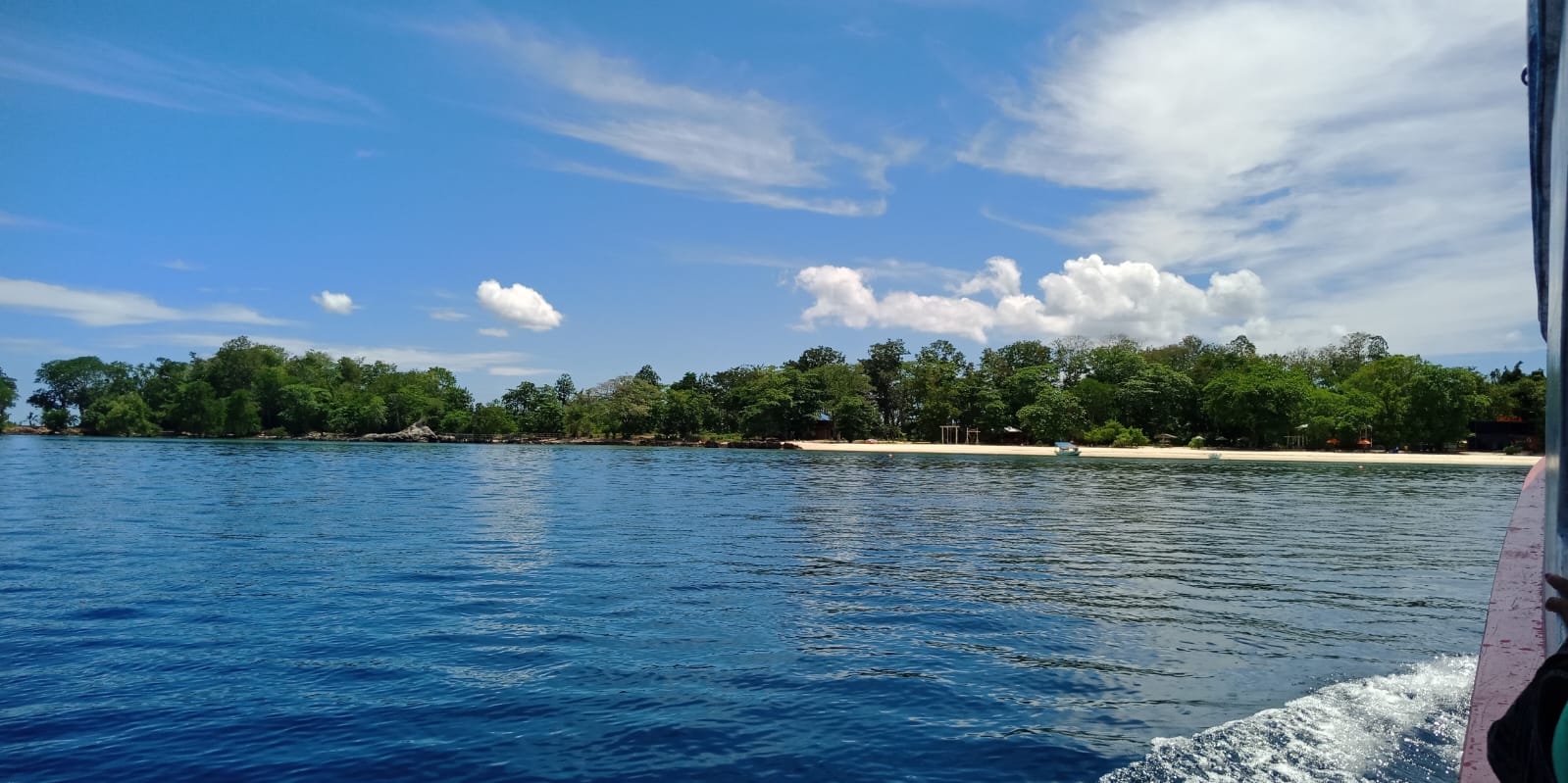Pesiar ke Pantai Lihaga di Minahasa Utara Dijamin Takkan Kecewa