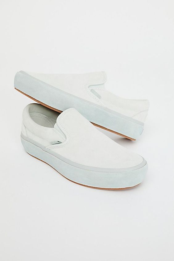 Rekomendasi Alas Kaki untuk Ibadah Haji, Hindari Pakai Sandal Jepit