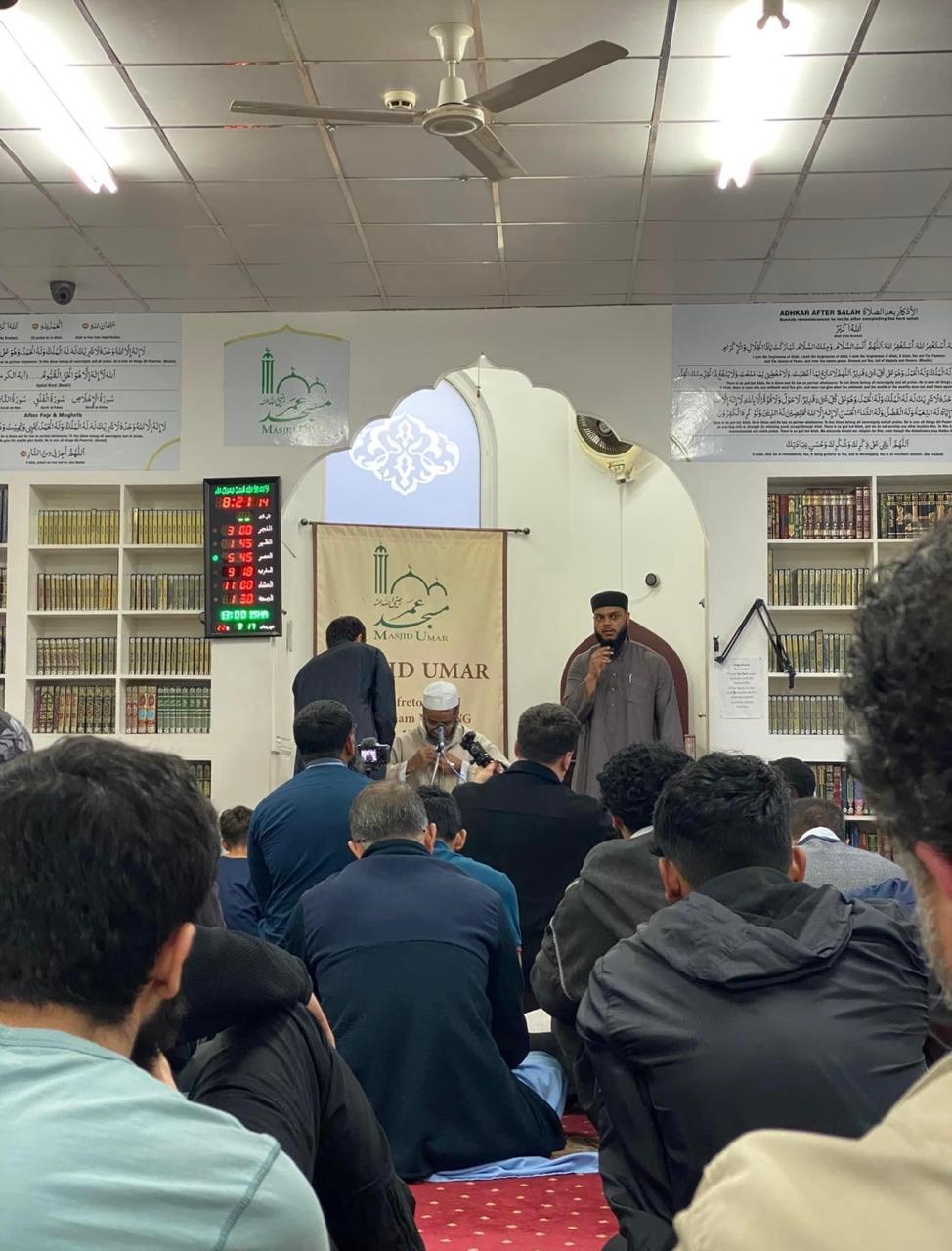 Masjid Umar Nottingham, Tempat Ibadah Bersama Muslim dari Berbagai Negara