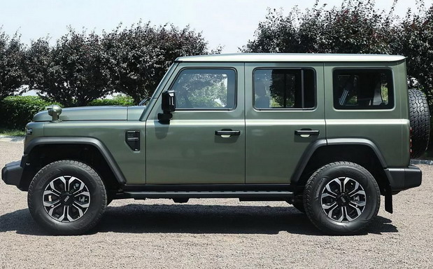 BAW 212: Off-Roader China dengan Desain Campuran Wrangler, Bronco, dan Defender