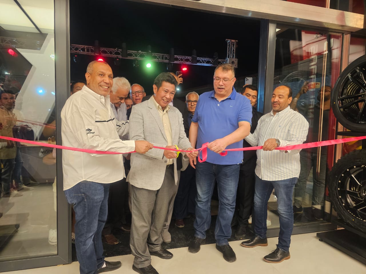 KBRI Kairo Resmikan Gerai Baru Ban dan Pelek Kendaraan Indonesia di Kota Madinaty Mesir