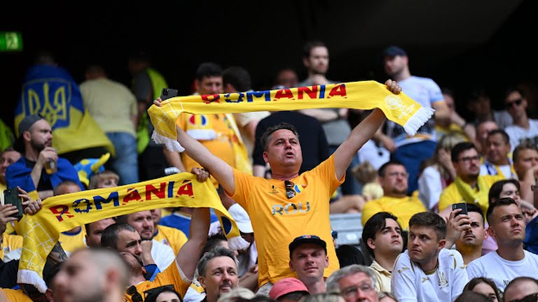 Rumania Pesta Gol, Ukraina Dibungkam 3-0