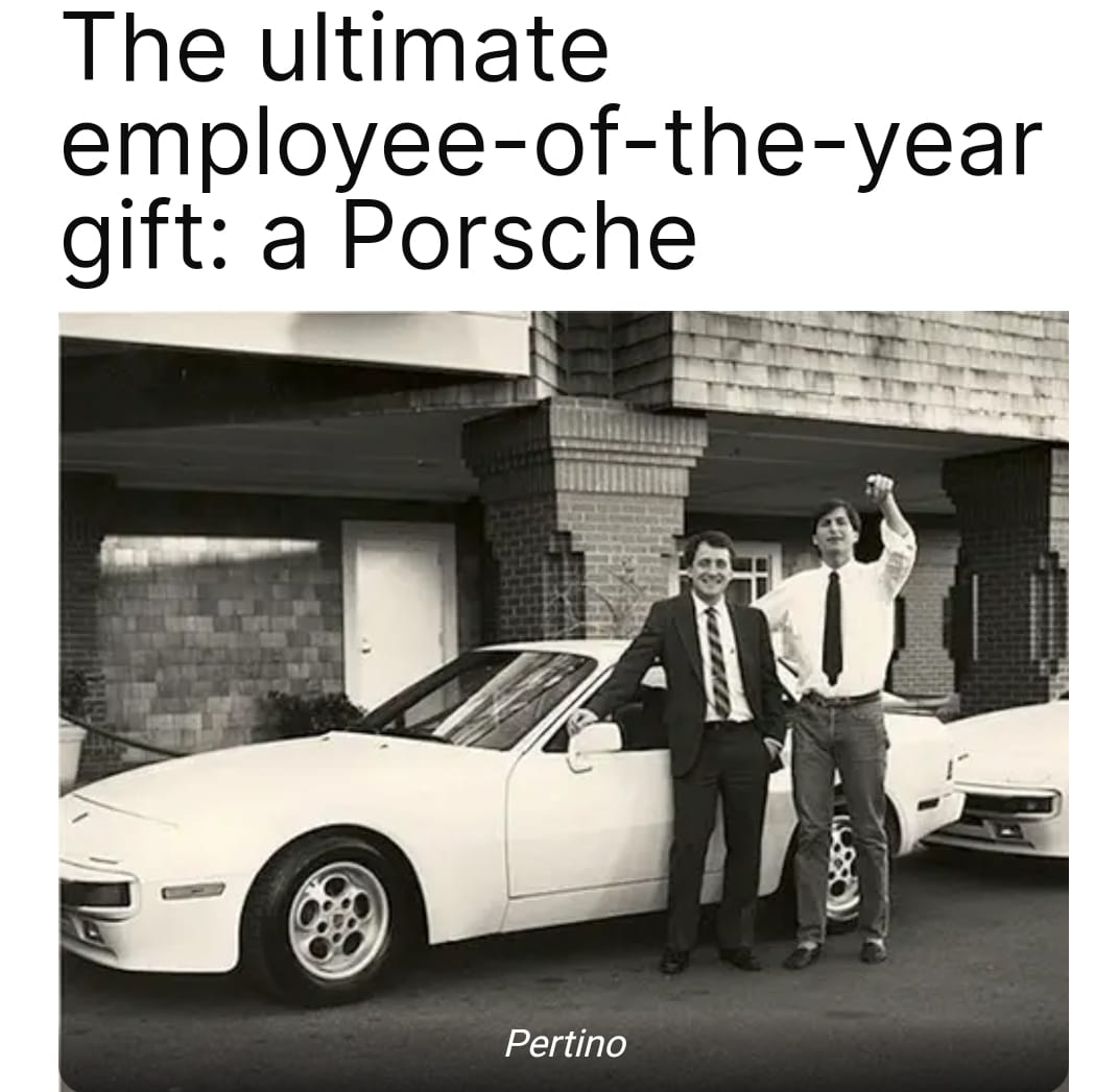 Steve Jobs sangat menyukai mobil Porsche, Sampai Karyawan Berprestasi Pun Dihadiahi Porsche