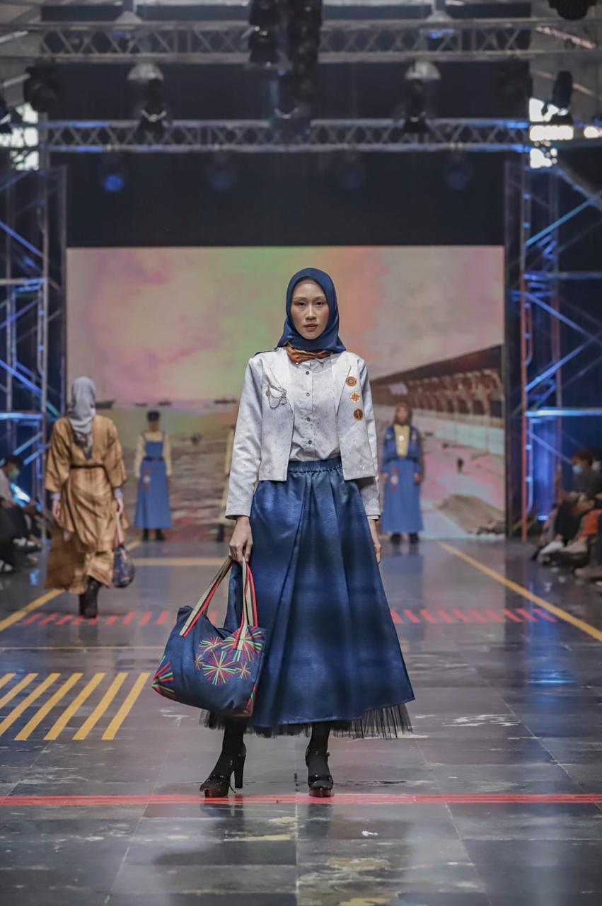 Fenny Saptalia Hadirkan Cerita Rakyat Lewat Desain Fesyen