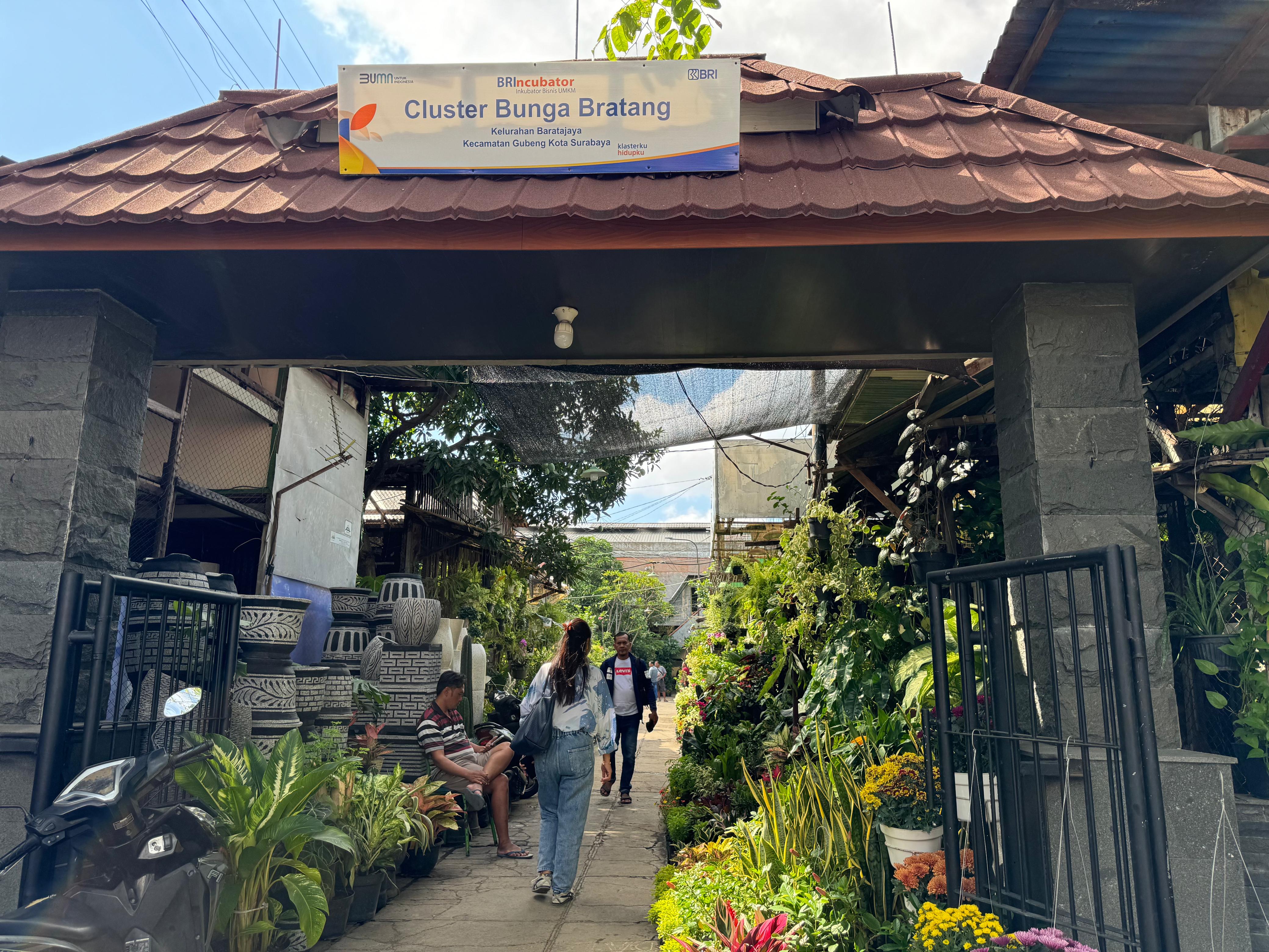Klaster Bunga Bratang: Binaan BRI dengan Tempat Usaha Nyaman, Bisnis Kian Berkembang