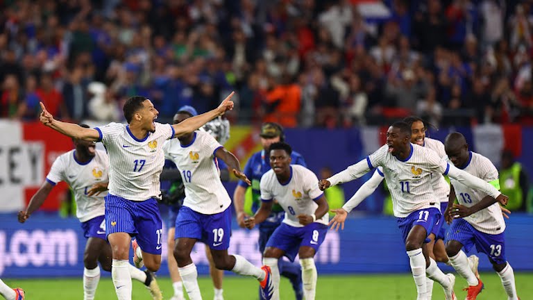 Theo Hernandez Jadi Pahlawan, Prancis Singkirkan Portugal Lewat Adu Penalti