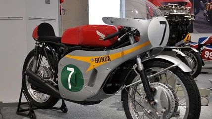 10 Sepeda Motor Honda Tersukses Sepanjang Sejarah