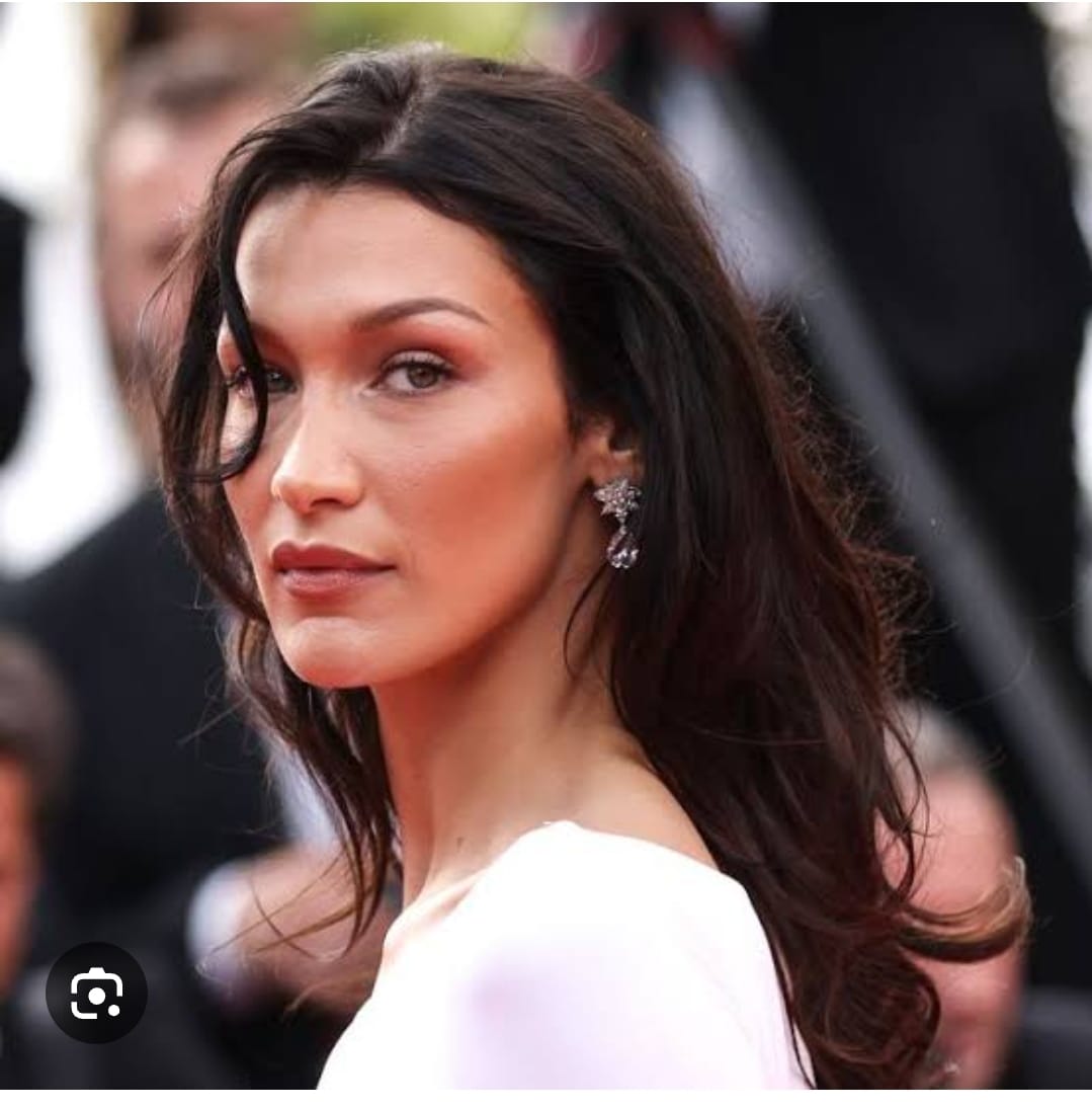 Adidas Hadapi Masalah Besar Karena Mengeluarkan Model Bella Hadid Dari Kampanye Sepatu Kets