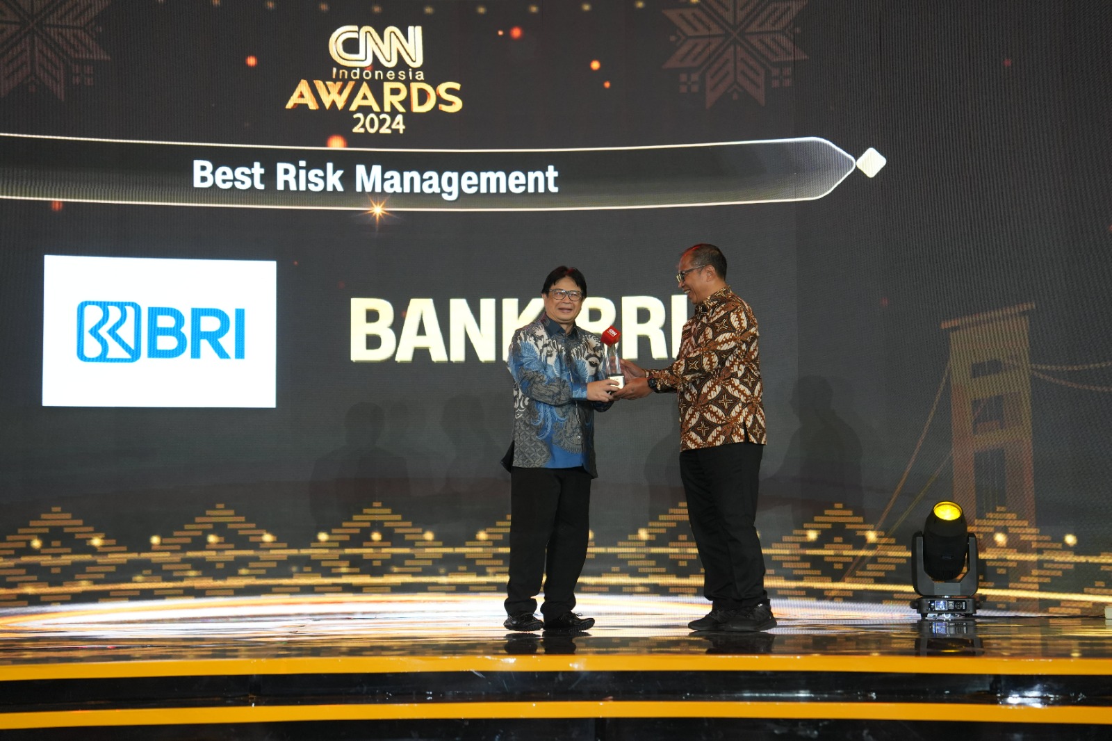 BRI Raih Penghargaan Best Risk Management di CNN Indonesia Awards