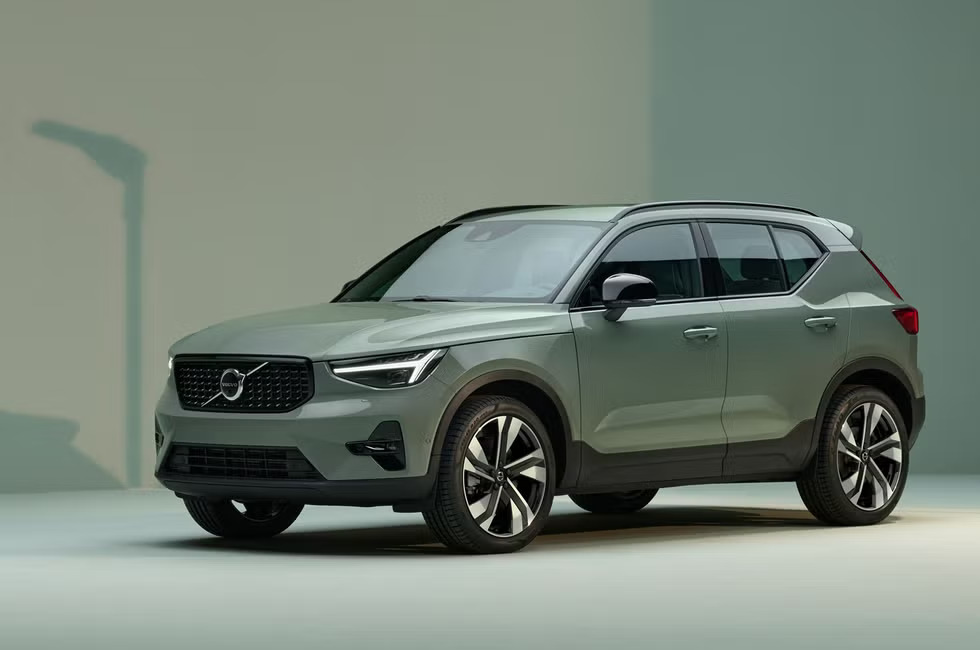 SUV Subkompak Mewah Terbaik tahun 2024 dan 2025