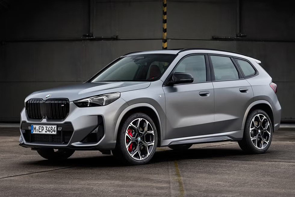 SUV Subkompak Mewah Terbaik tahun 2024 dan 2025